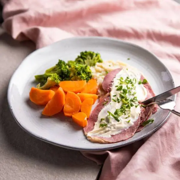 Corned Beef with Cauliflower Mash & White Sauce